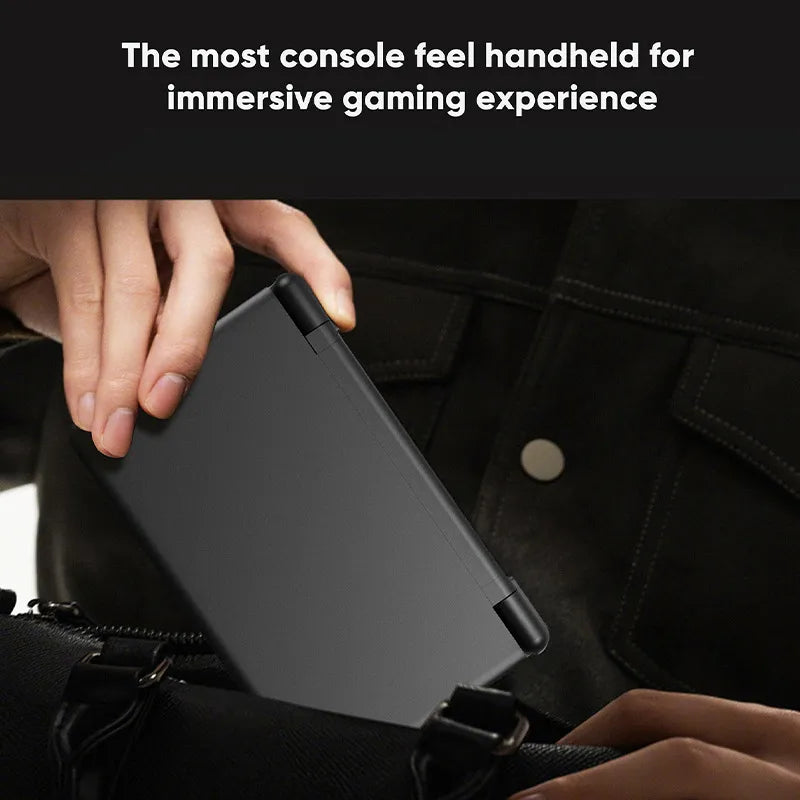 Handheld gaming console